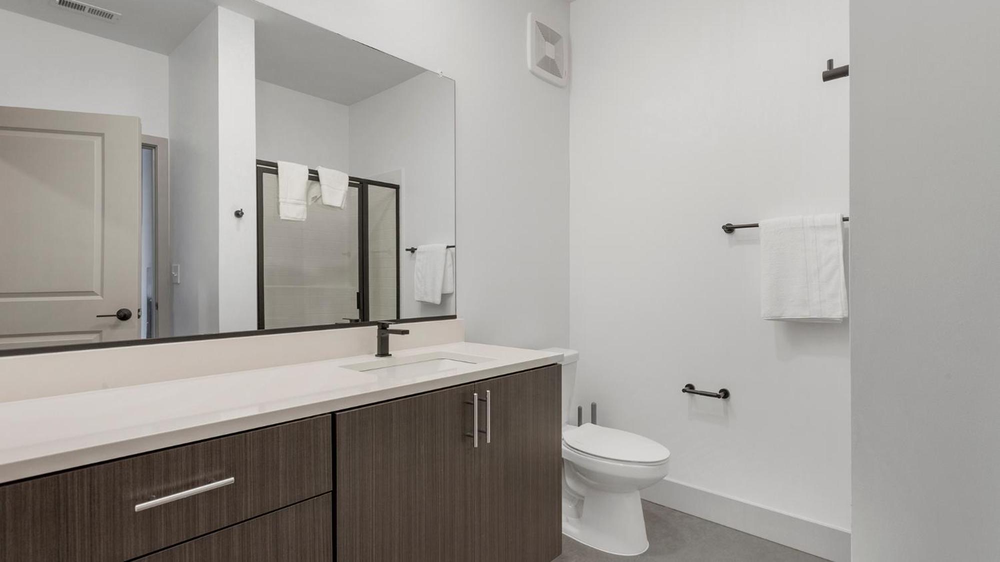 Sphere Condos By Barsala Richmond Esterno foto